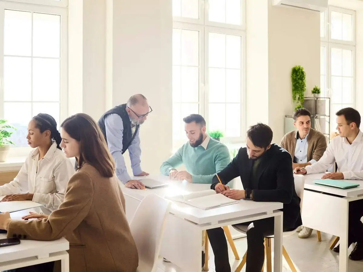 US MBA demand dips in 2025 as visa fears push aspirants to other destinations