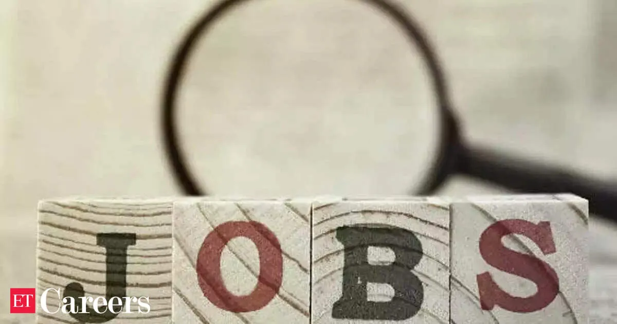 EPFO plans to hire retired officers to fill 4000 vacancies and boost its investment muscle