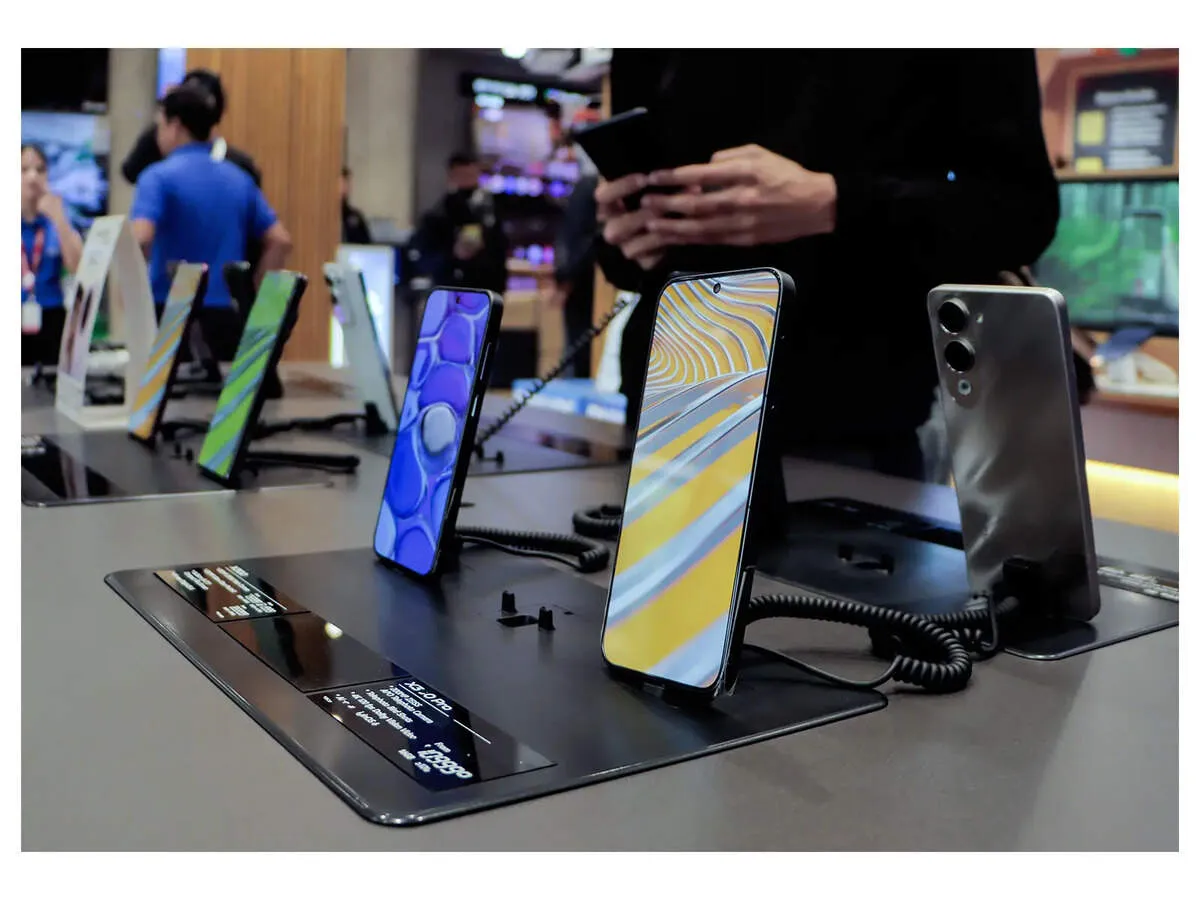 AI features shape 89 percent of Indian smartphone buys as buyers chase experience first