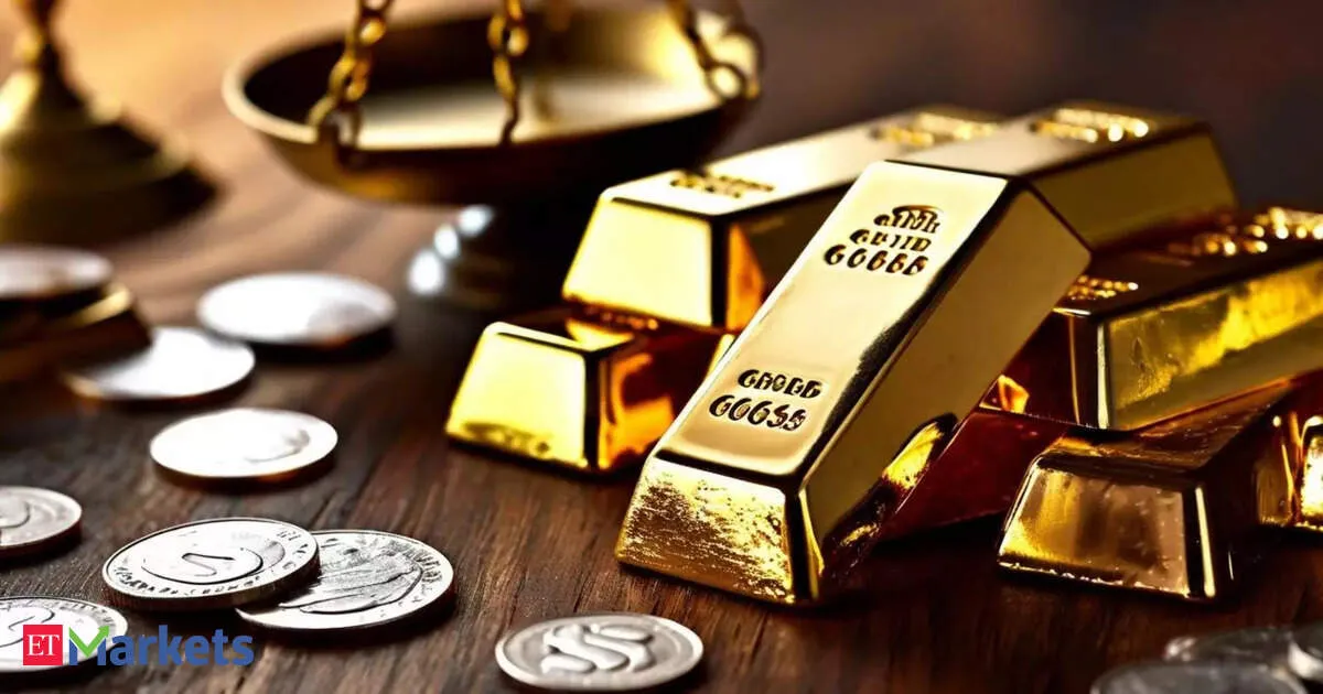 Silver spikes Rs 3000 while gold holds Rs 1 52 lakh as Iran talks stall