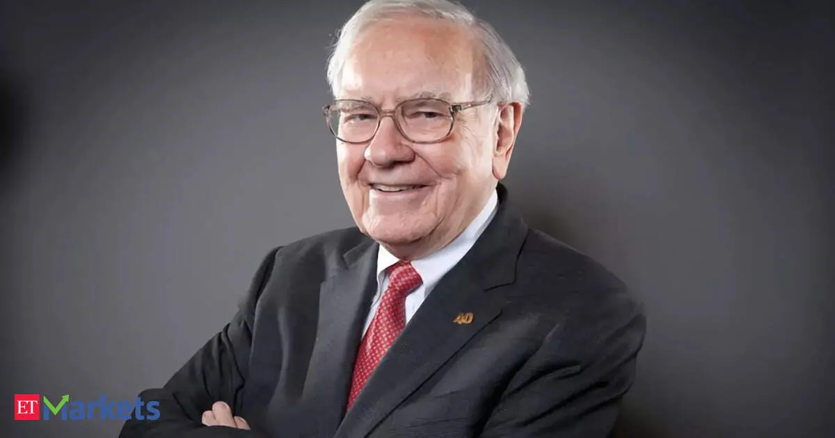Buffett buys Alphabet and Burry shorts AI giants as Wall Street splits on the hype