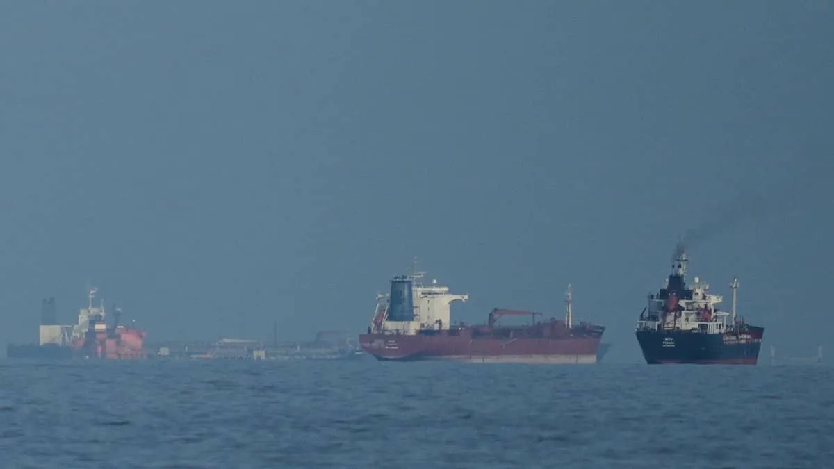 CENTCOM Says 61 Ships Redirected and 4 Disabled During Strait of Hormuz Standoff
