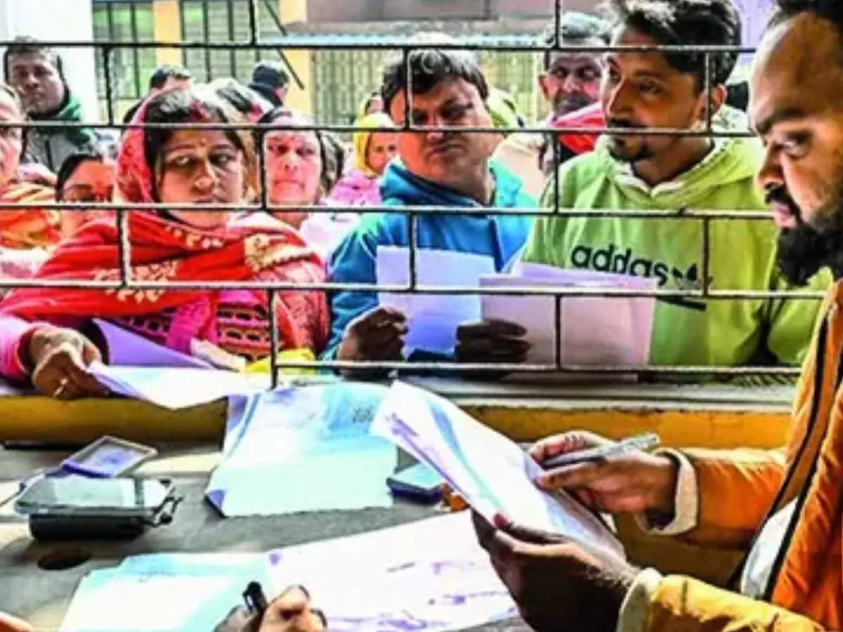 Bengal voter lists shed names as anger rises and Kolkata vote nears