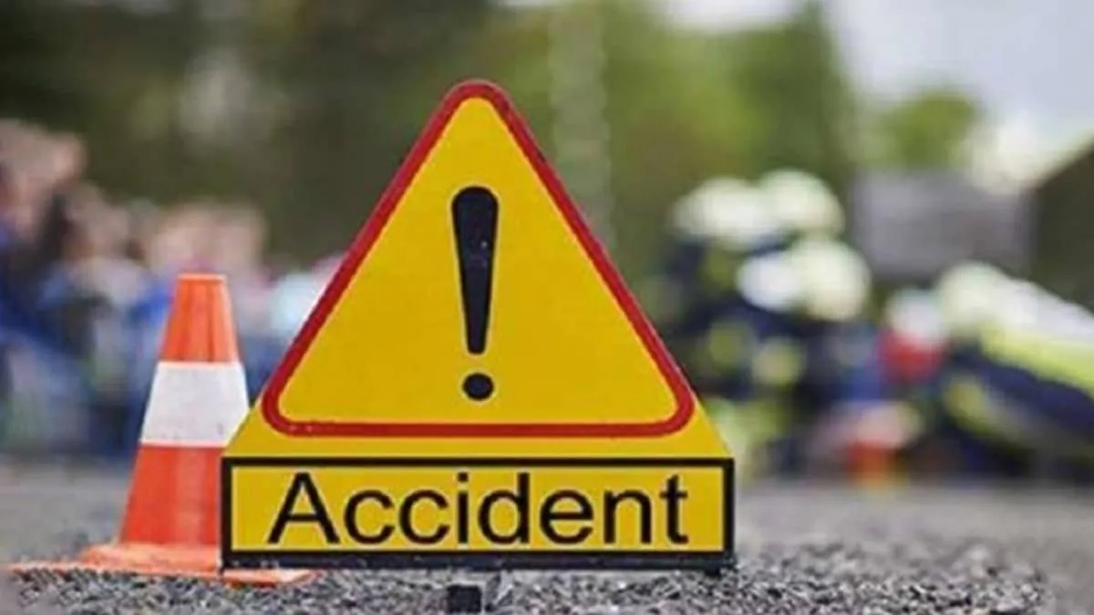 Dhar Horror Pickup Overturns in Madhya Pradesh 12 Dead and Over 13 Injured