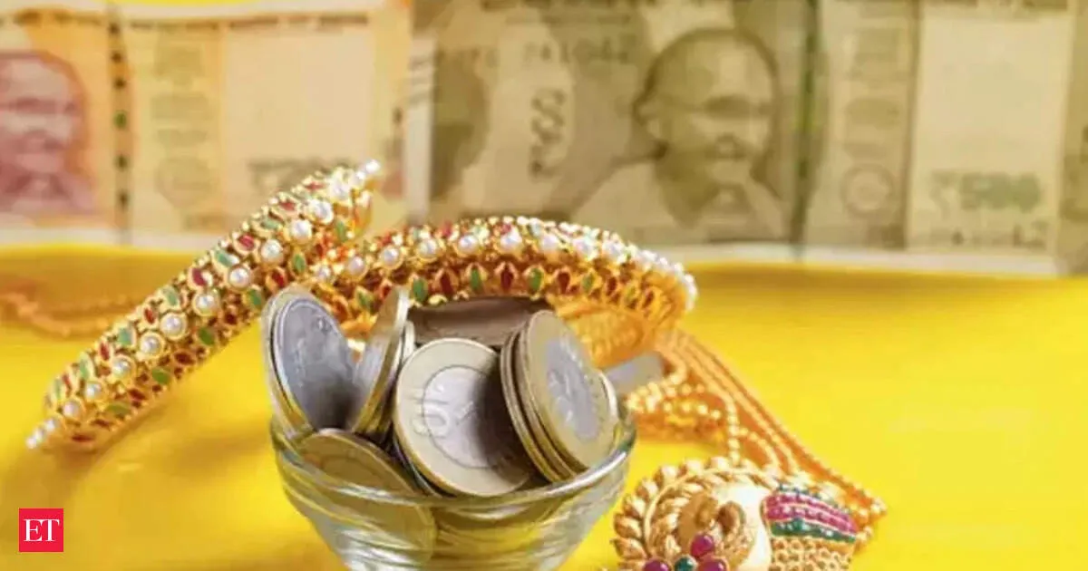 Small finance banks turn to gold loans as microfinance bad debts mount