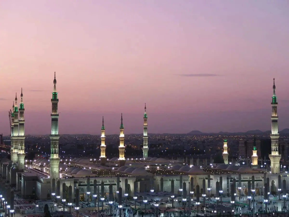 Saudi tightens Hajj 2026 entry rules banning visit visa holders for holy city access