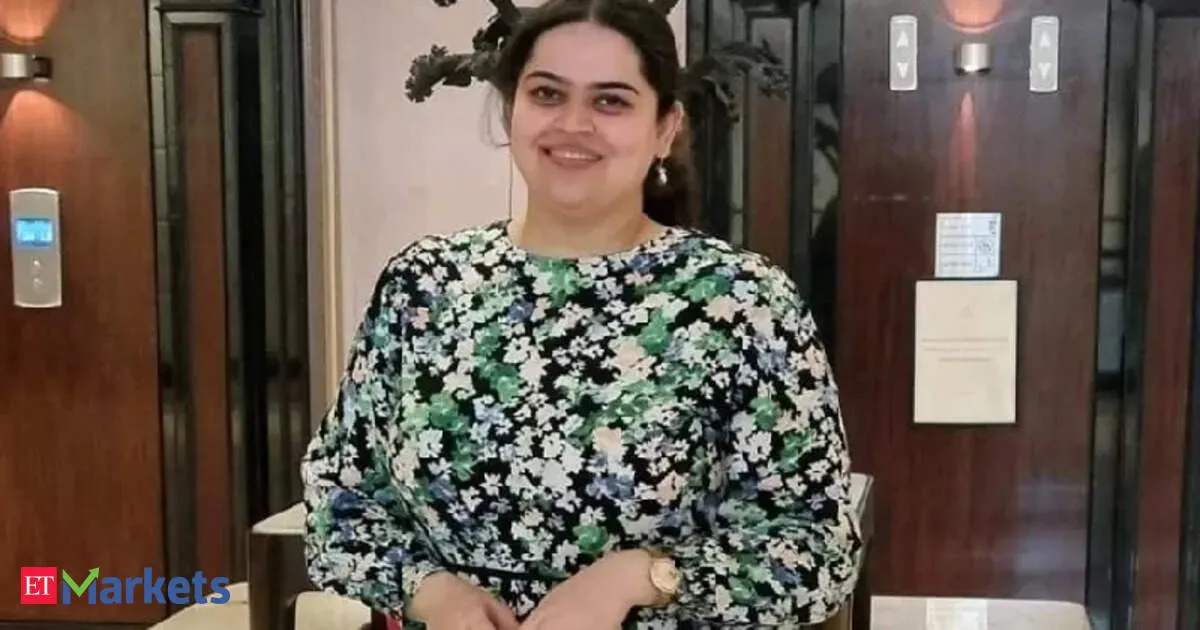 ICICI Bank cuts provisions fast while HDFC plays defense as growth worries loom