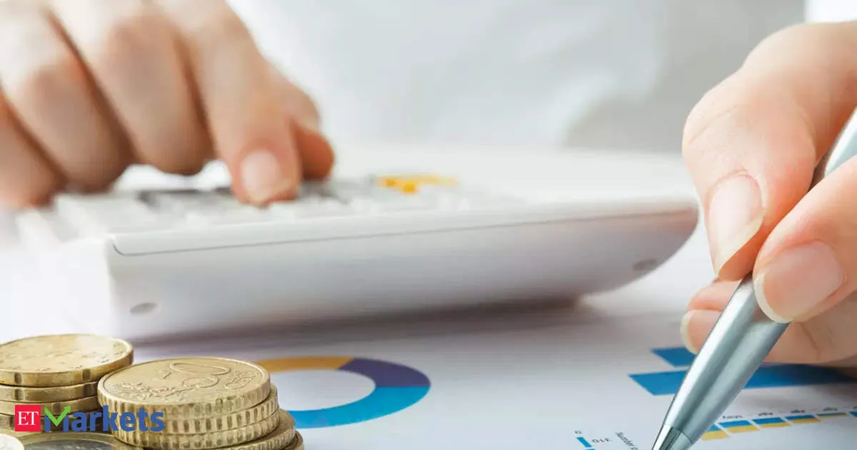 Corporate bond yields climb again as issuers grow cautious amid oil price fears