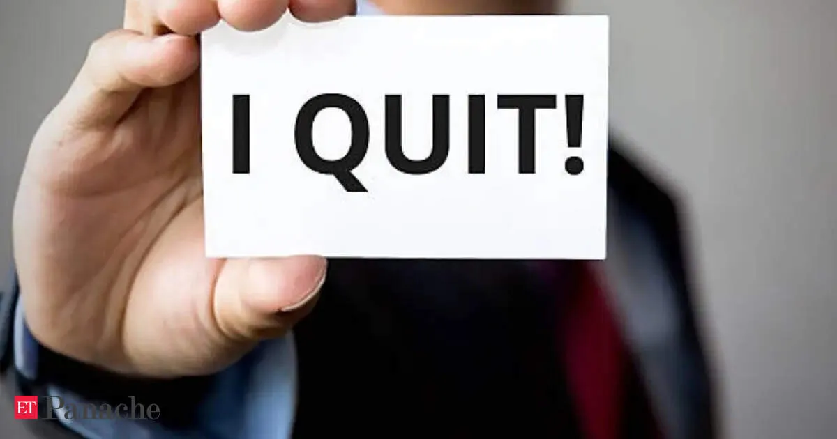 Office policy goes viral as one refusal sparks resignation and 50 percent sales collapse