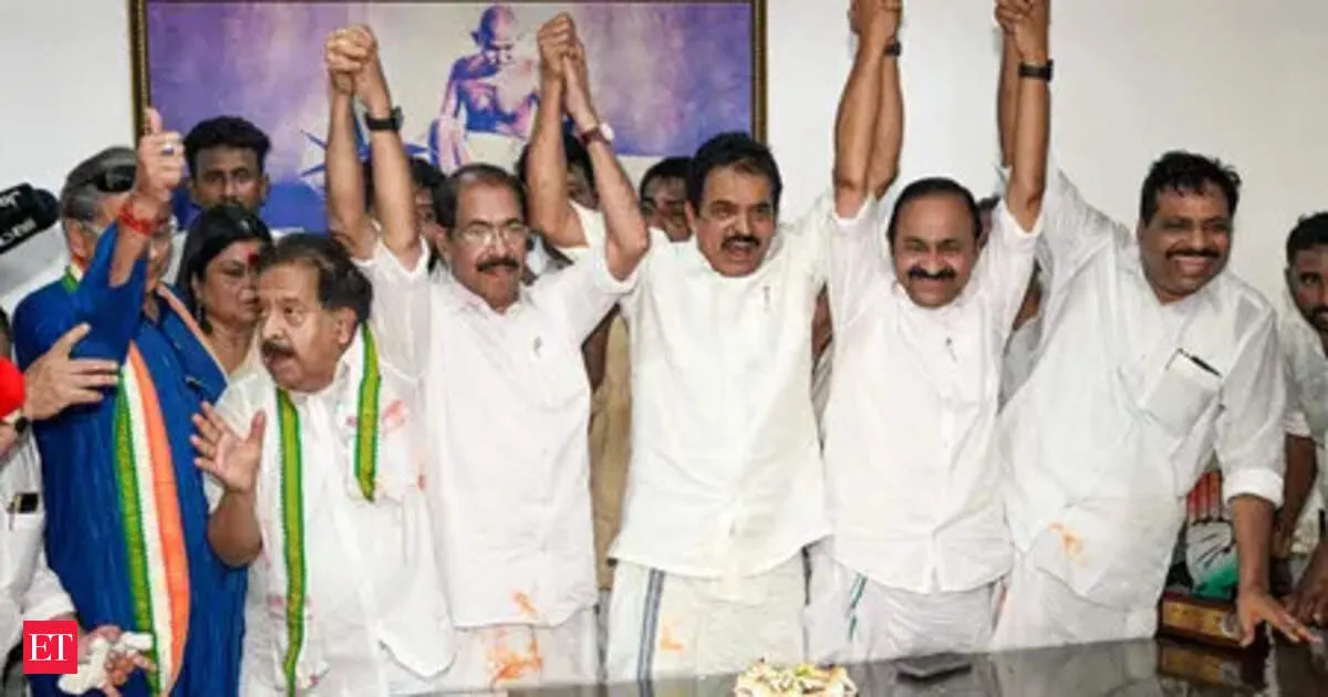 AICC delays Kerala CM call as Venugopal vs Satheesan power struggle spills onto streets
