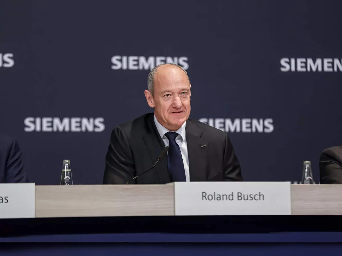 Siemens AI boom supercharges orders as profits dip slightly in latest quarter