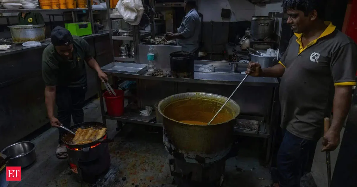 Delhi restaurant owners fear job losses as commercial LPG prices spike again