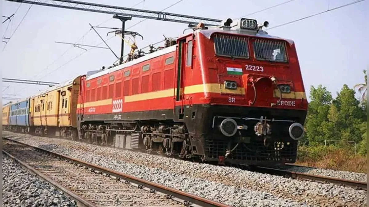 Emergency chain pulled but train kept moving after a child fell reports spark outrage in West Bengal