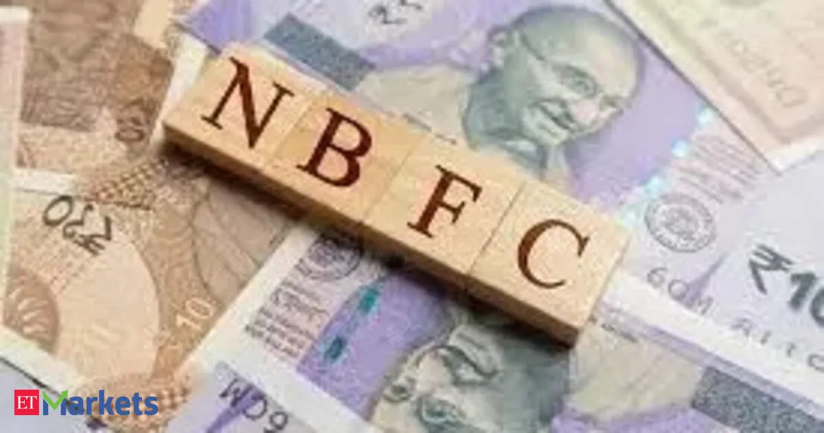 Bajaj Finance and Shriram Finance move deposit rates in opposite directions