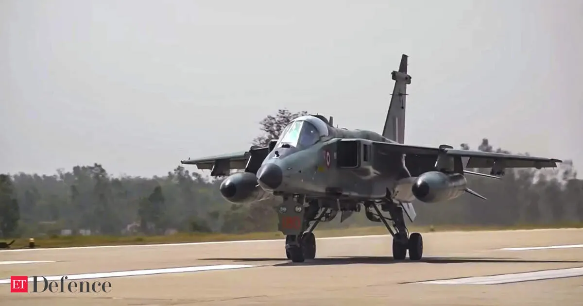 IAF tests fighter takeoffs on expressway airstrip in Uttar Pradesh closing roads for two days