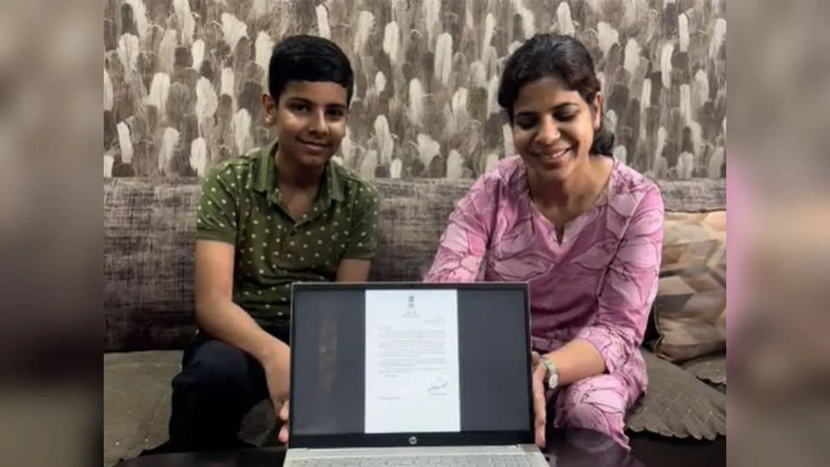 Bengal Girl Gifts PM Modi Portrait, Receives Appreciation Letter From His Office
