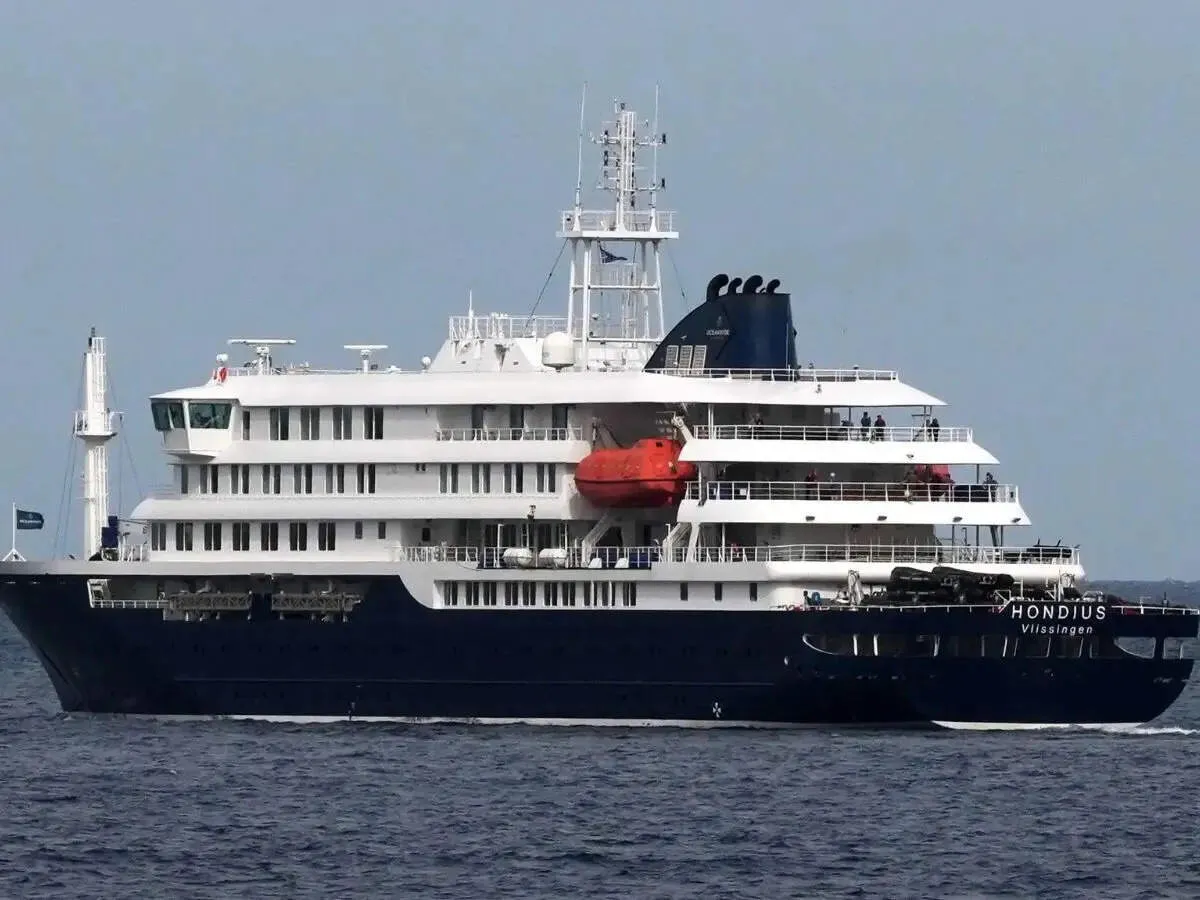 About 40 passengers left ship during hantavirus outbreak at St Helena island