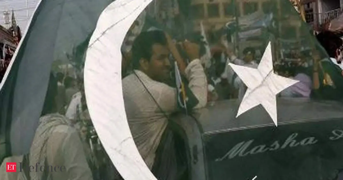 Militants kill 15 security officials in Bannu vehicle blast police report
