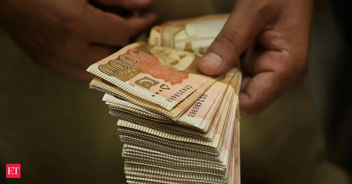 Pakistan economy gasps as Middle East war lifts oil prices and doubles down on inflation fears