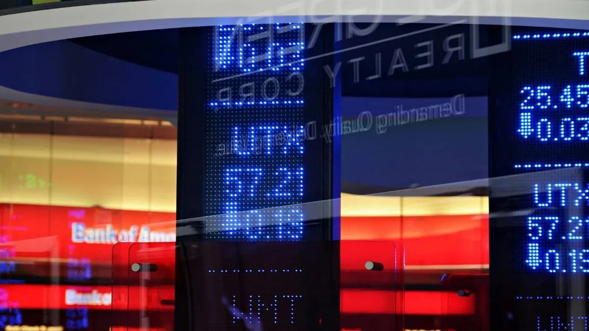 Nifty Bank plunges over 500 points as rupee hits record lows and $105 oil sparks rate fears