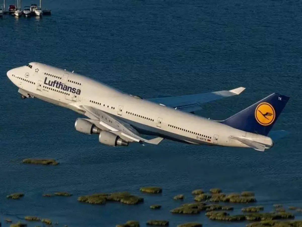 Lufthansa suspends Dubai and Abu Dhabi flights until March 4 due to Middle East airspace risk