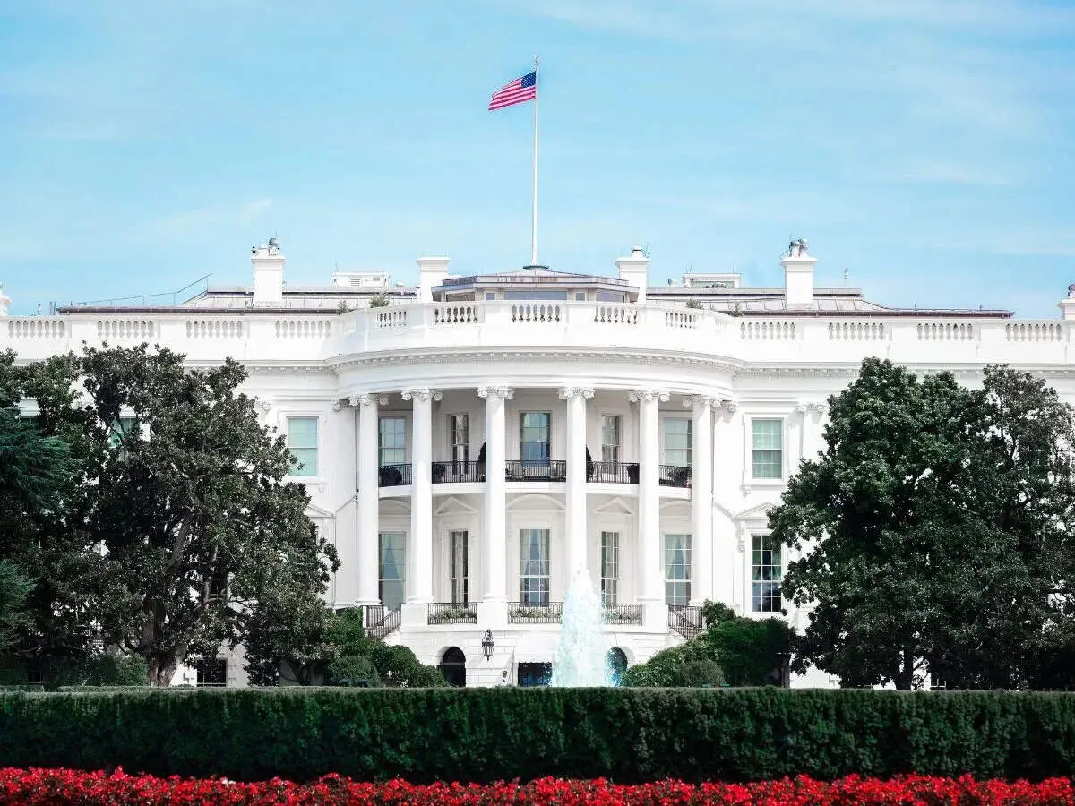 Vedic chants fill the White House as a BAPS volunteer leads a National Day of Prayer