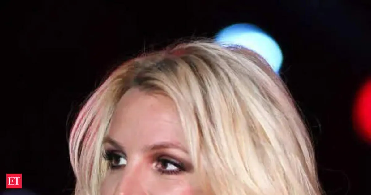 Britney Spears sparked chaos at an LA restaurant with barking shouting and a knife claim, reports say
