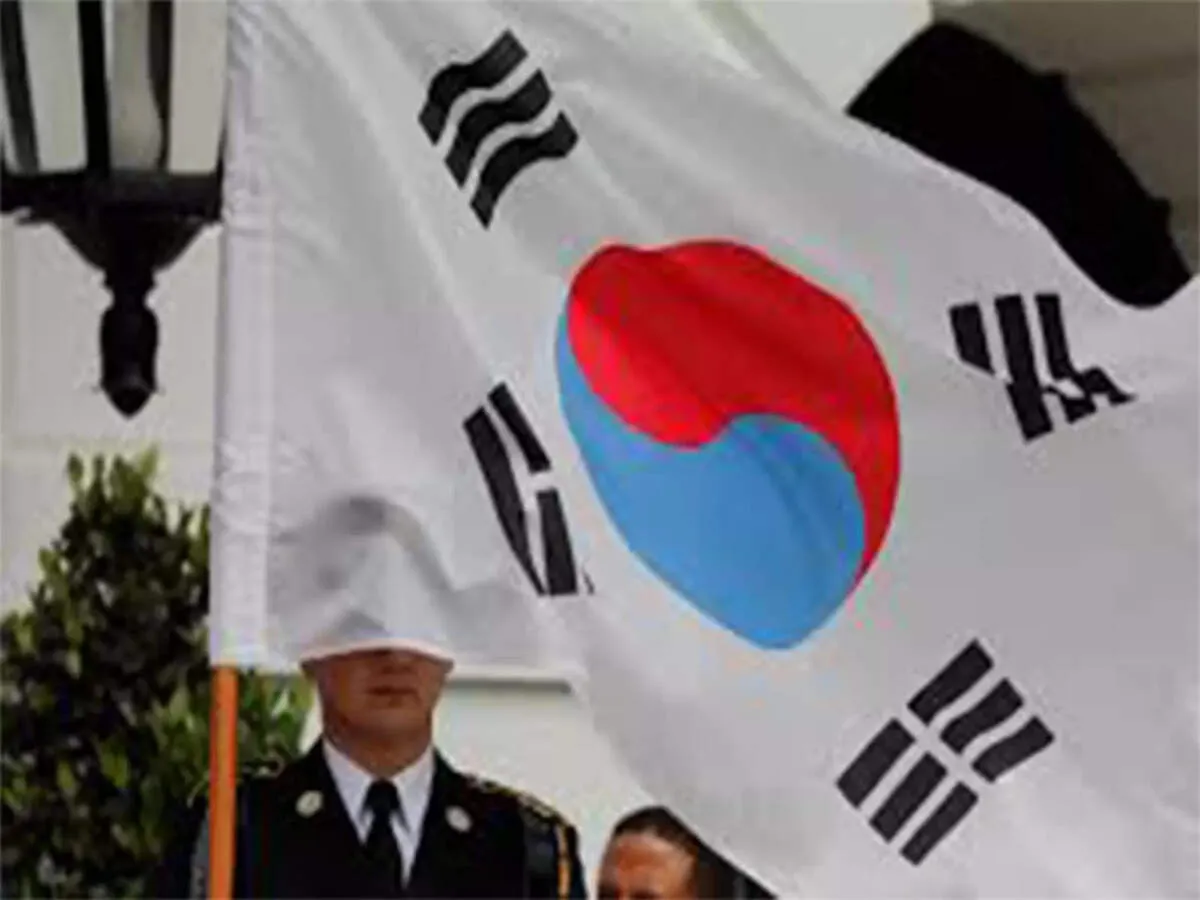 Samsung faces an 18 day strike as AI boom bonuses spark a split between memory and logic chip workers