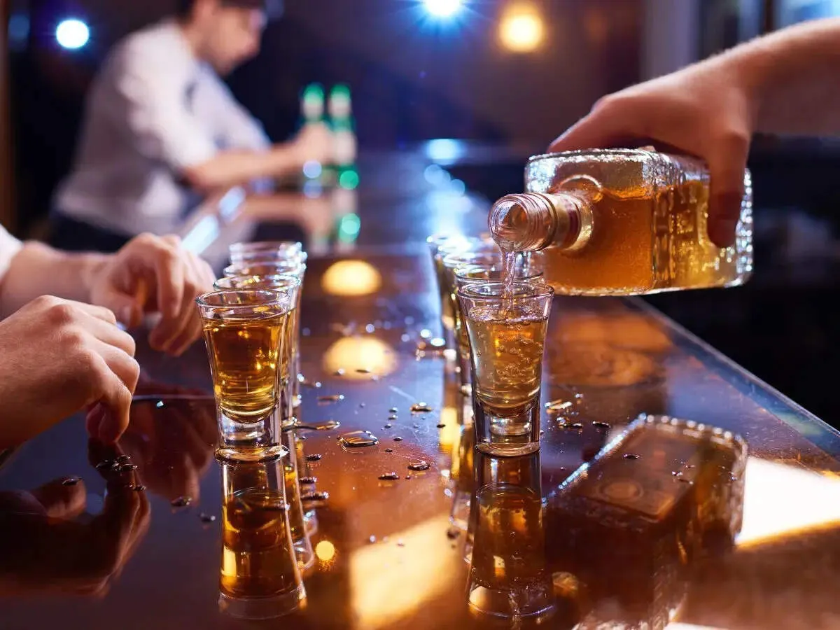 Thailand bans alcohol sales in vehicles and roads under new immediate rules for tourists