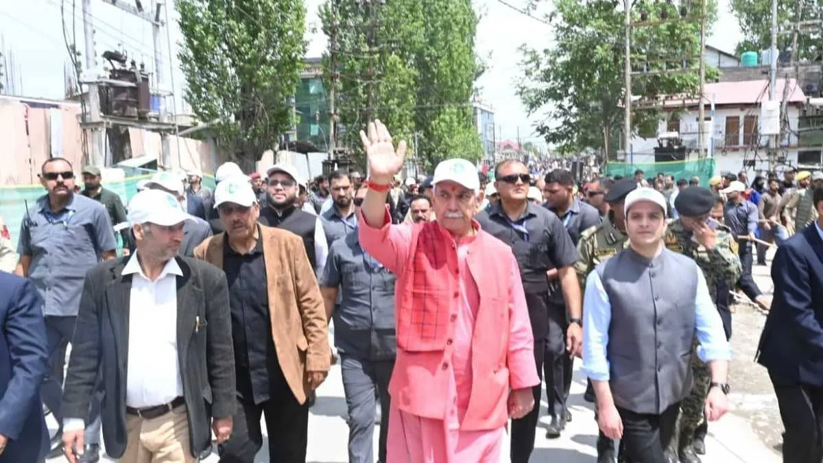 Manoj Sinha demands united crackdown as Srinagar police seize Rs 1 20 crore from drug peddler