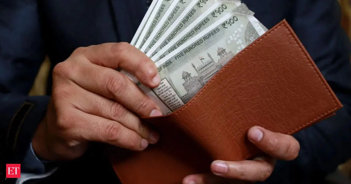 Tamil Nadu boosts govt employees Dearness Allowance by 2 percent amid rising living costs