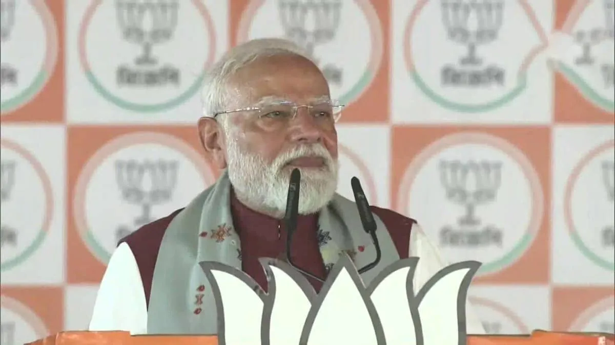 Modi Tastes Jhal Muri Jokes as He Predicts Massive BJP Victory in West Bengal