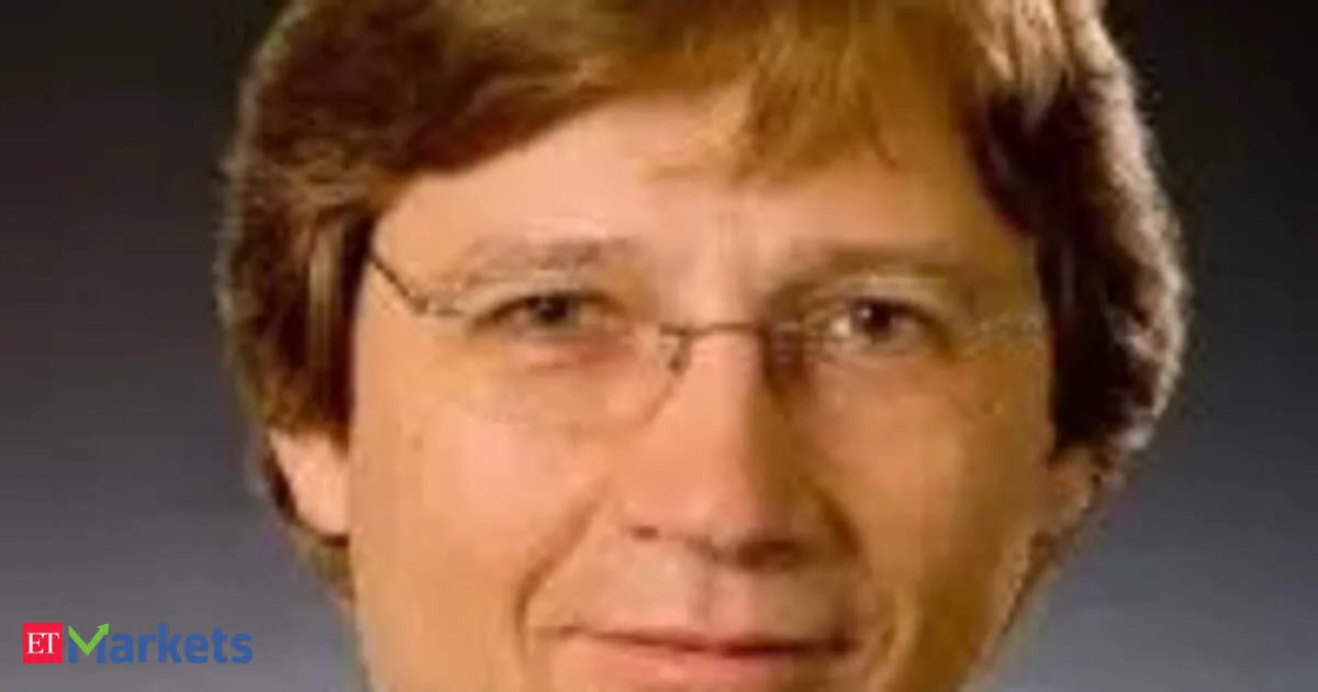 AI boosts global IT spending to 6.31 trillion yet Indian IT margins face pressure from clients