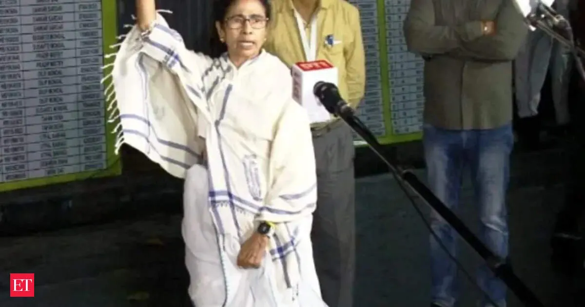 Mamata Banerjee storms EVM strongroom as TMC and BJP trade tampering allegations in Kolkata
