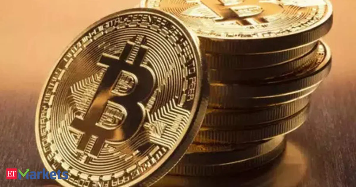 Bitcoin hovers near 77K before Fed decision as traders eye 80K breakout and squeeze risk