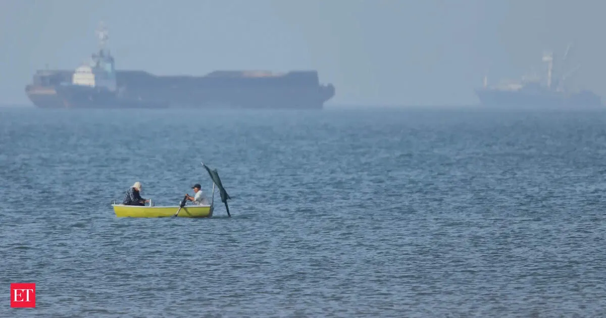 Calm returns near Strait of Hormuz but Iran still silent on US peace proposal