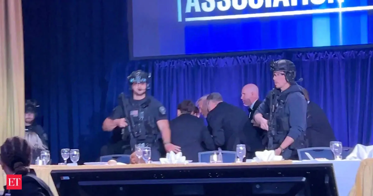 White House Correspondents dinner hotel shooting: is the gunman now dead