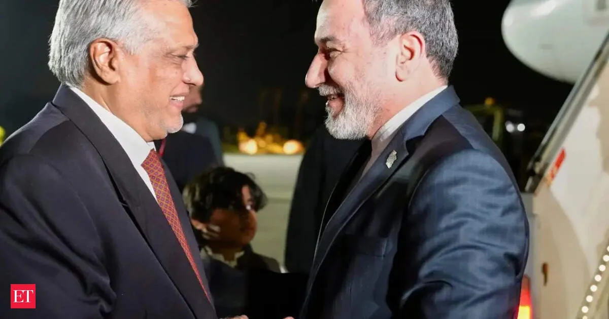 Iran FM exits Islamabad without US talks as ceasefire efforts hit a snag