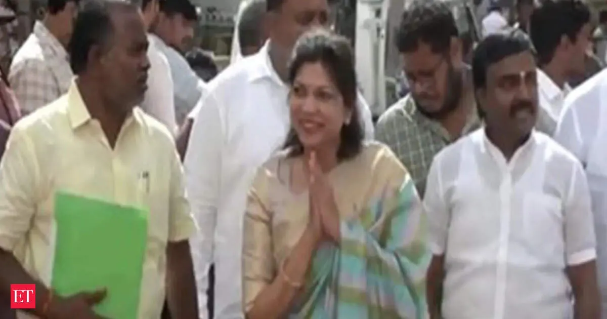 Tamil Nadu MLAs take oath at Chennai Secretariat as new government begins today