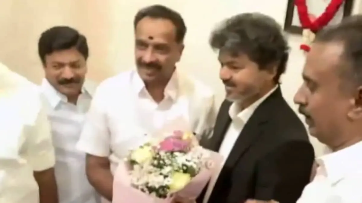 Vijay Meets AIADMK Rebels Ahead of Floor Test Turning the Numbers Game to 150