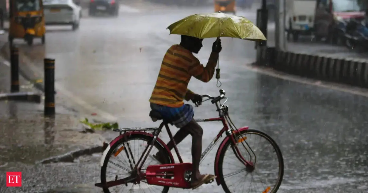 Delhi to see thunderstorms and strong winds tonight AQI moderate IMD forecast next days