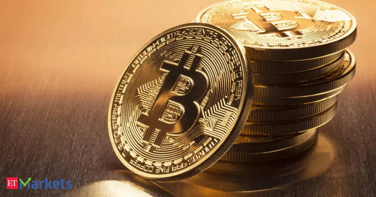 Bitcoin dips under 81000 after Trump rejects Iran peace bid as institutions keep buying