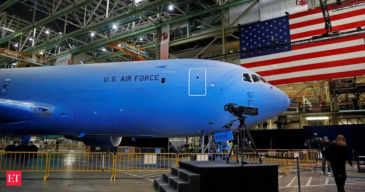 USAF KC 46 Pegasus squawks 7700 over Persian Gulf as missing tanker reports surface