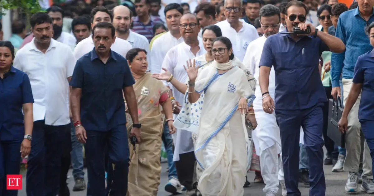 Bhabanipur chaos erupts as Mamata and Suvendu stage rival rallies 100 metres apart