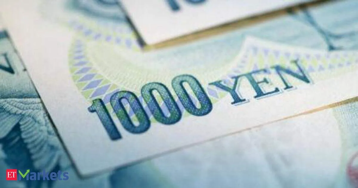 Yen holds steady as BoJ decision looms amid Fed bets and Iran war inflation fears