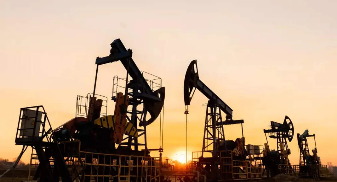 Oil stays steady as Opec loses control of pricing and tensions fail to spike costs