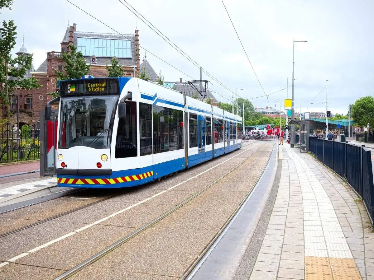 Netherlands eyes 49 euro unlimited off peak ticket to slash travel costs