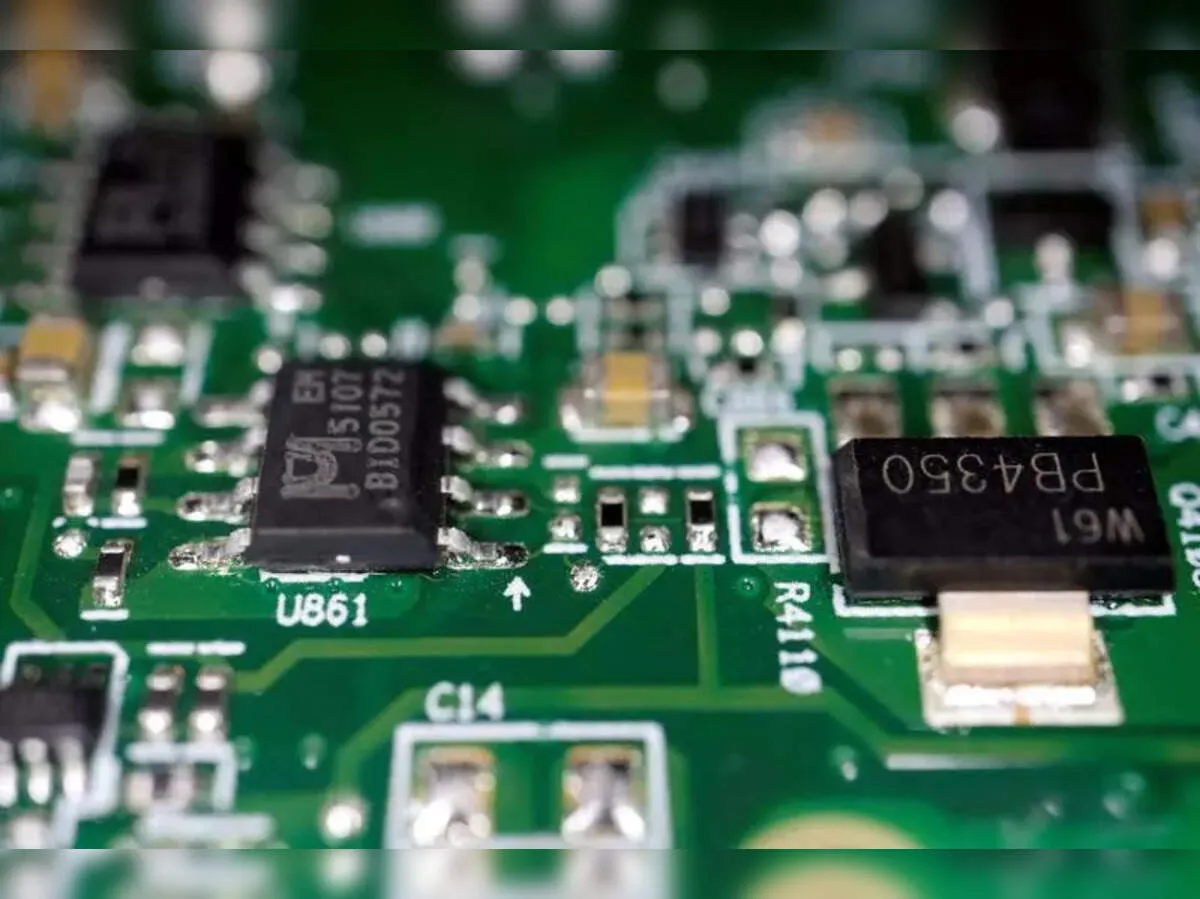 Institutions piled into Micron and Intel in Q1 as AI chip demand triggered a market surge