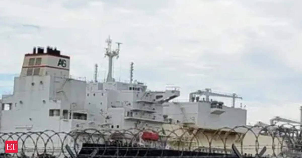 GAIL flags off 174000 cbm LNG vessel Energy Fidelity headed for India