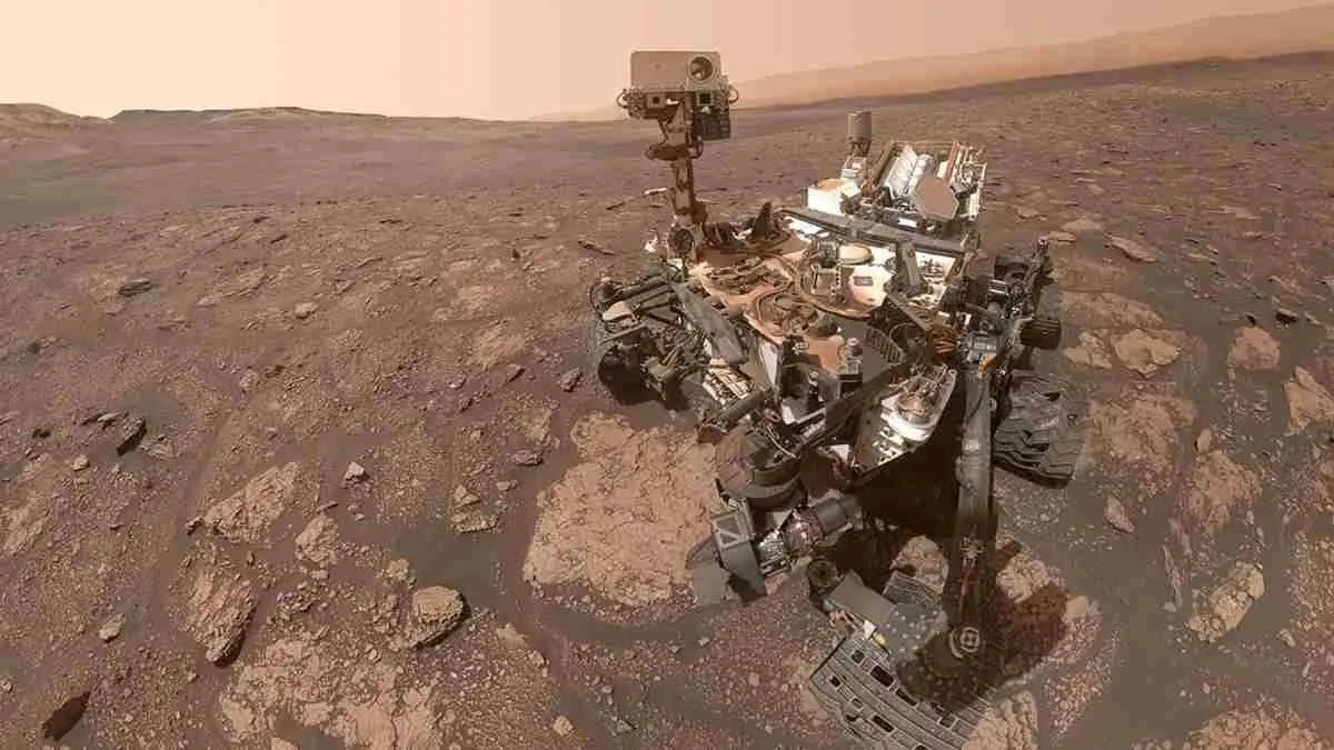 NASA Curiosity Finds Rare Organic Molecules on Mars That Expand Life Possibilities